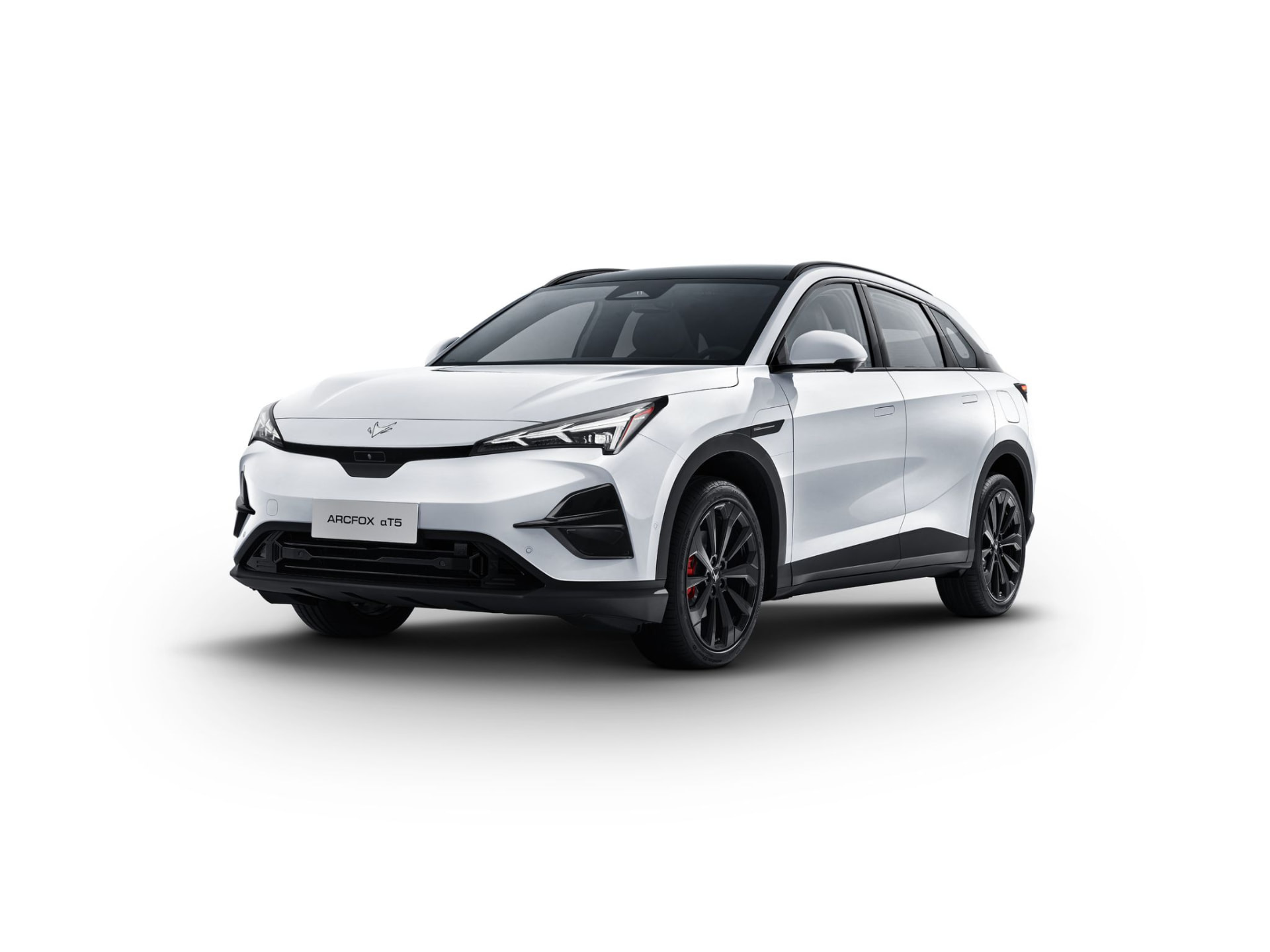 ARCFOX T5 in White, front three-quarter view